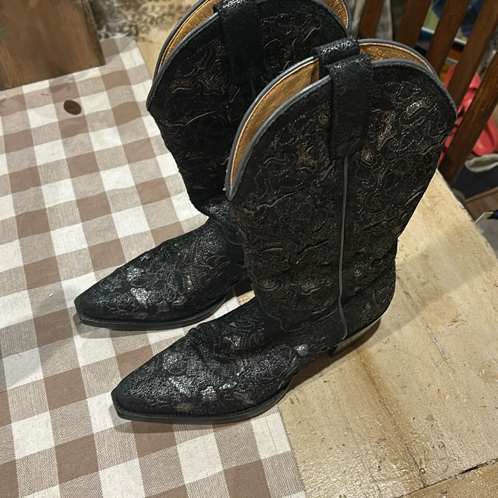 Shyanne Cowboy Boots